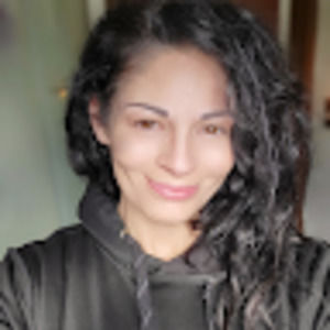 Meet your Posher, Desiree